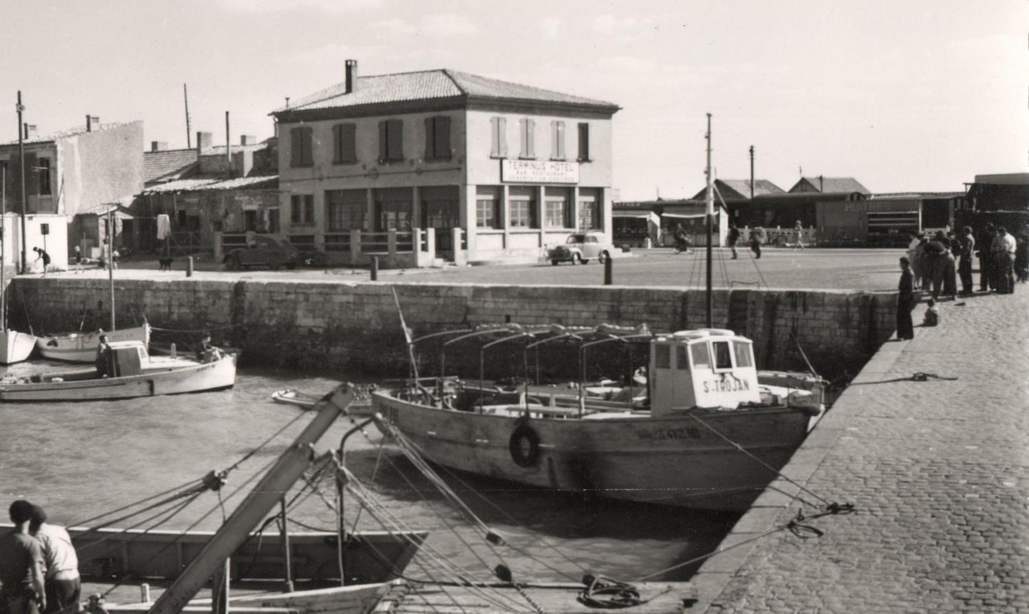 Logis Hotel Le Terminus Bourcefranc Εξωτερικό φωτογραφία