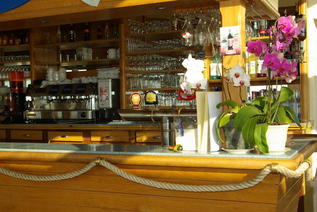 Logis Hotel Le Terminus Bourcefranc Εξωτερικό φωτογραφία